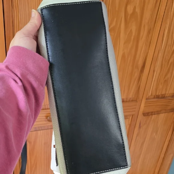 Kate Spade Gray and Black Shoulder Bag EUC - Picture 11 of 11